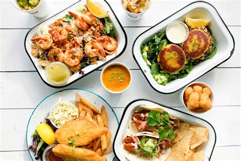 Brown bag seafood company - A new seafood spot has swum into South End. Chicago-based Brown Bag Seafood Co. debuted Monday at 100 W. Worthington Ave. on the ground floor of Lowe’s Tech Hub.. The fast-casual, counter ...